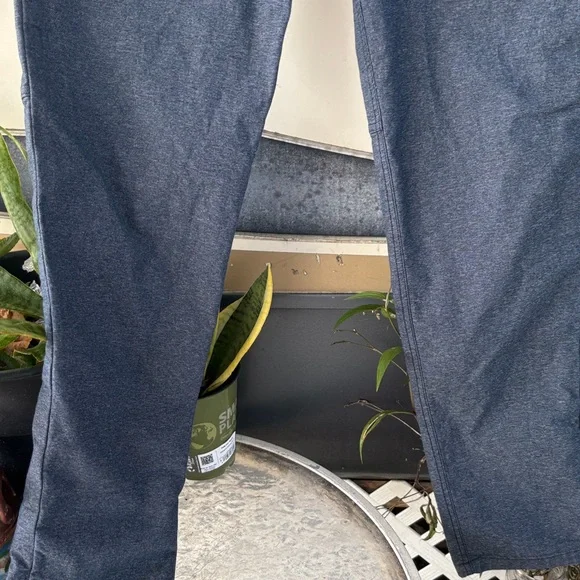 Men's Classic Blue Jeans - Picture 2 of 5